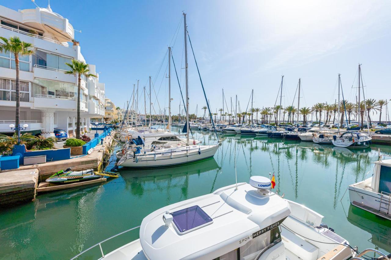 Atico Puerto Marina First Island With Sea Views And Rooftop Pool Беналмадена Екстериор снимка