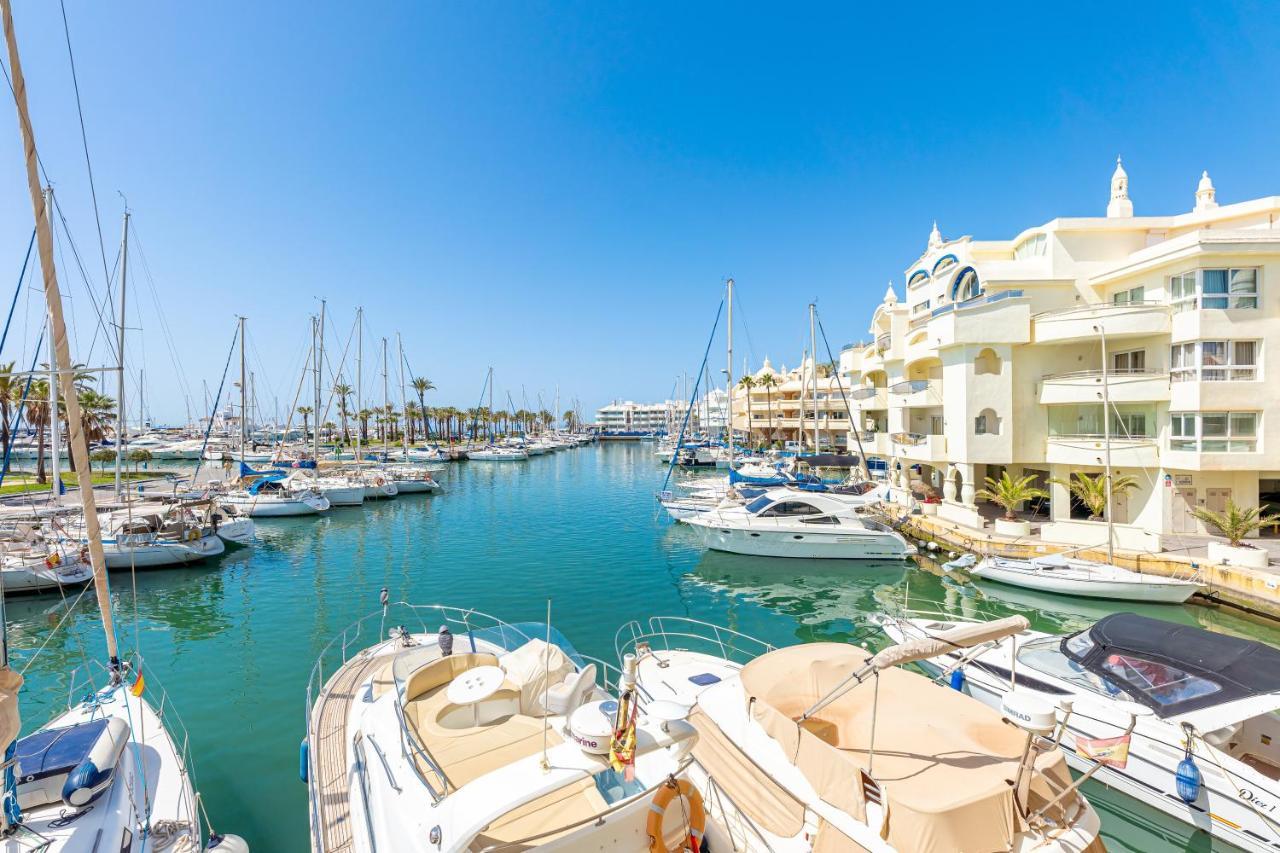 Atico Puerto Marina First Island With Sea Views And Rooftop Pool Беналмадена Екстериор снимка