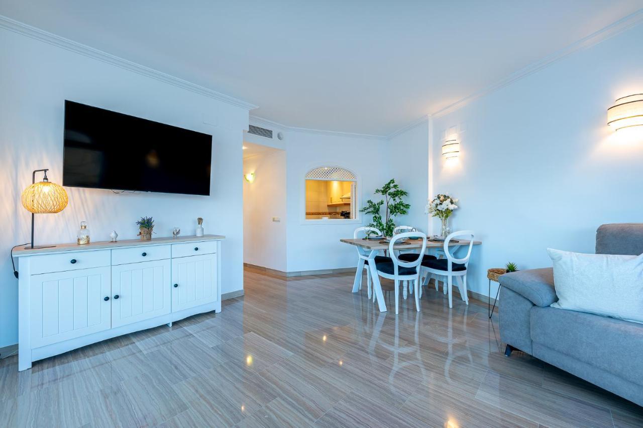 Atico Puerto Marina First Island With Sea Views And Rooftop Pool Беналмадена Екстериор снимка