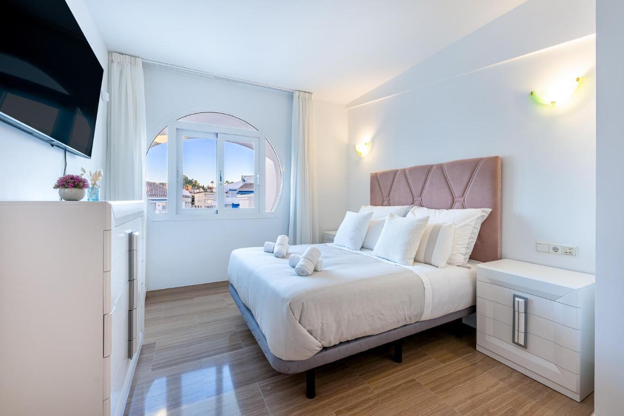 Atico Puerto Marina First Island With Sea Views And Rooftop Pool Беналмадена Екстериор снимка
